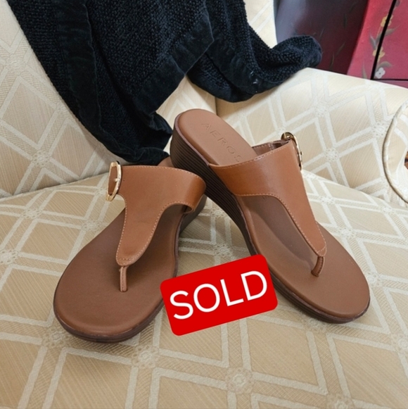 AEROSOLES Shoes - SOLD!! Aerosoles Izola Thong Sandles Tan Wedge Heel Size 8.5 NWOT